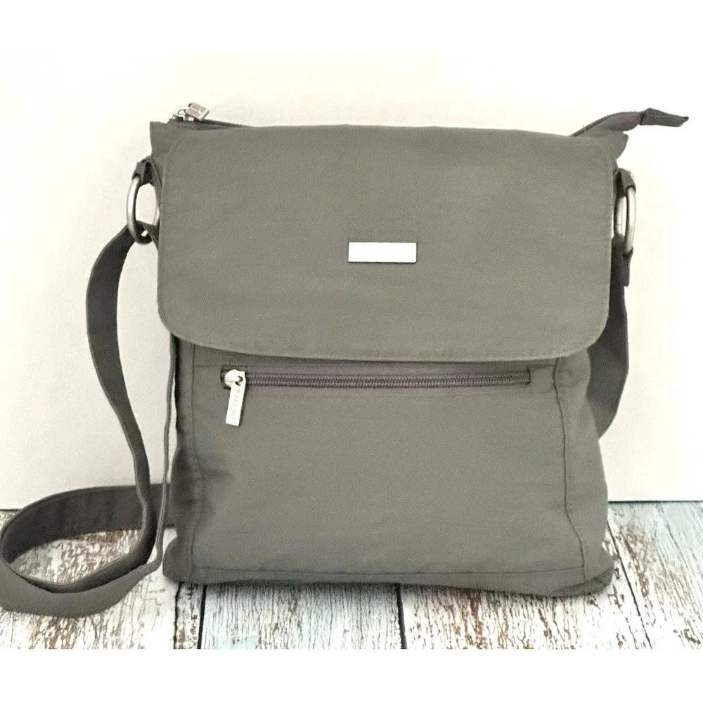 Baggallini Gray Nylon Small Crossbody Purse Bag Adjustable‎ Strap